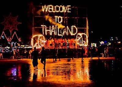 На вечеринке в Таиланде отменят комендантский час
